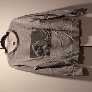 Uniqlo - museum of fine arts Tsunami Sweatshirt